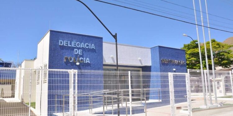 Mulher é estrangulada e leva choque elétrico do companheiro em Baixo Guandú